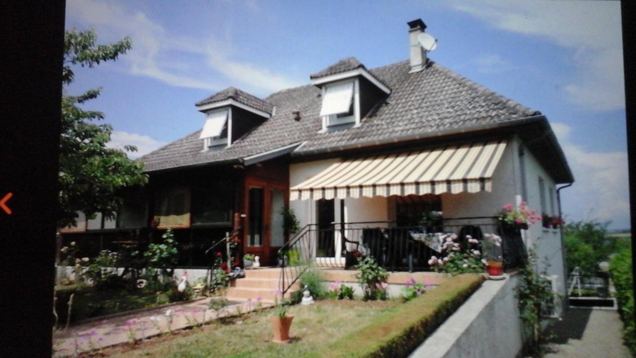 Maison Avec Veranda Proche Du Centre Ville Rignac  Bagian luar foto
