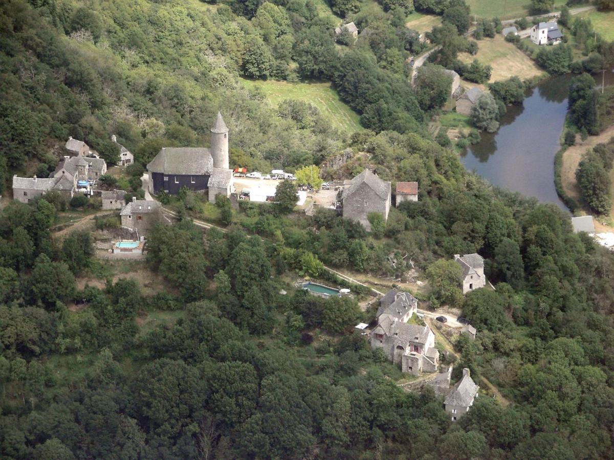 Maison Avec Veranda Proche Du Centre Ville Rignac  Bagian luar foto