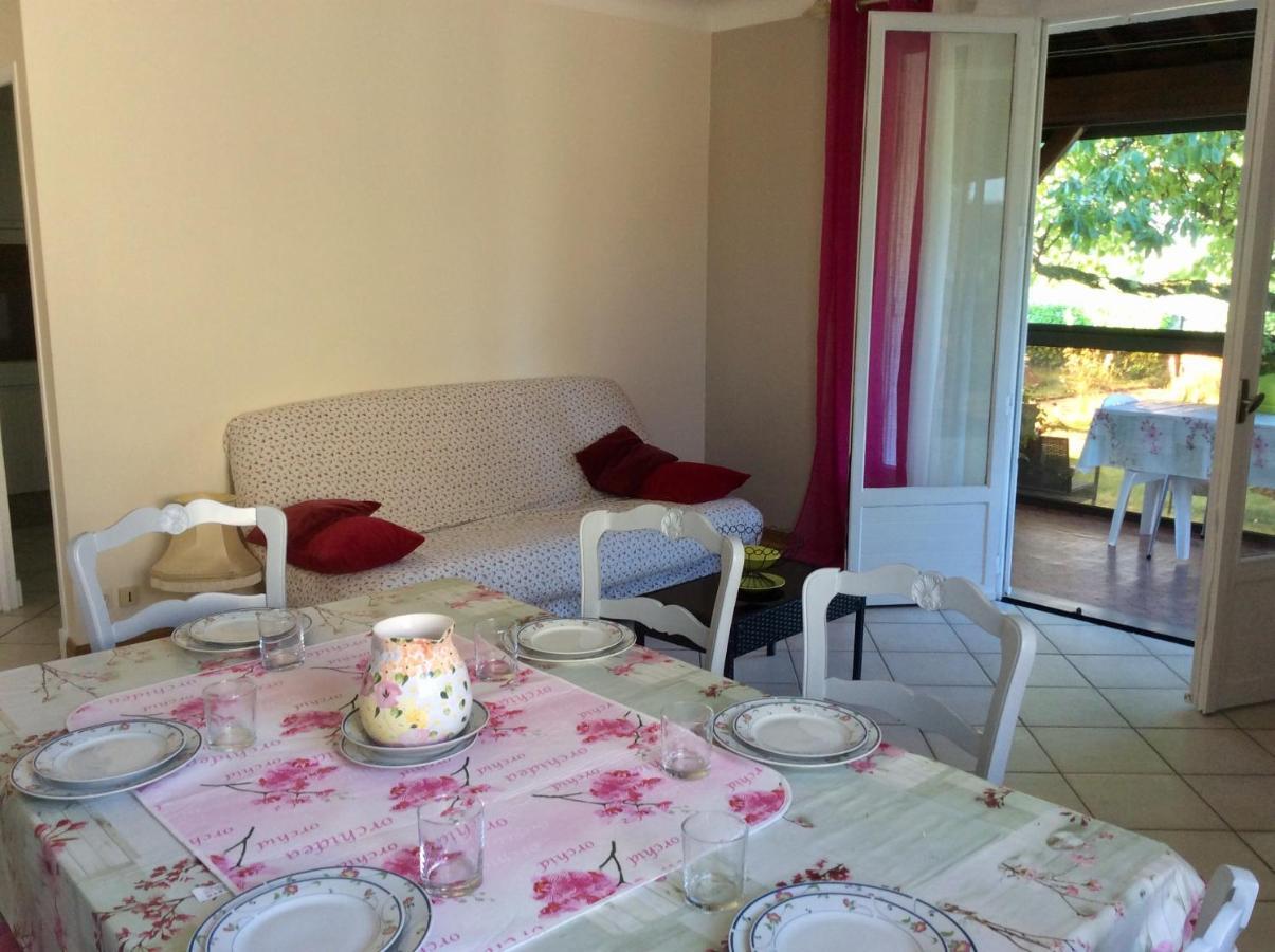 Maison Avec Veranda Proche Du Centre Ville Rignac  Bagian luar foto